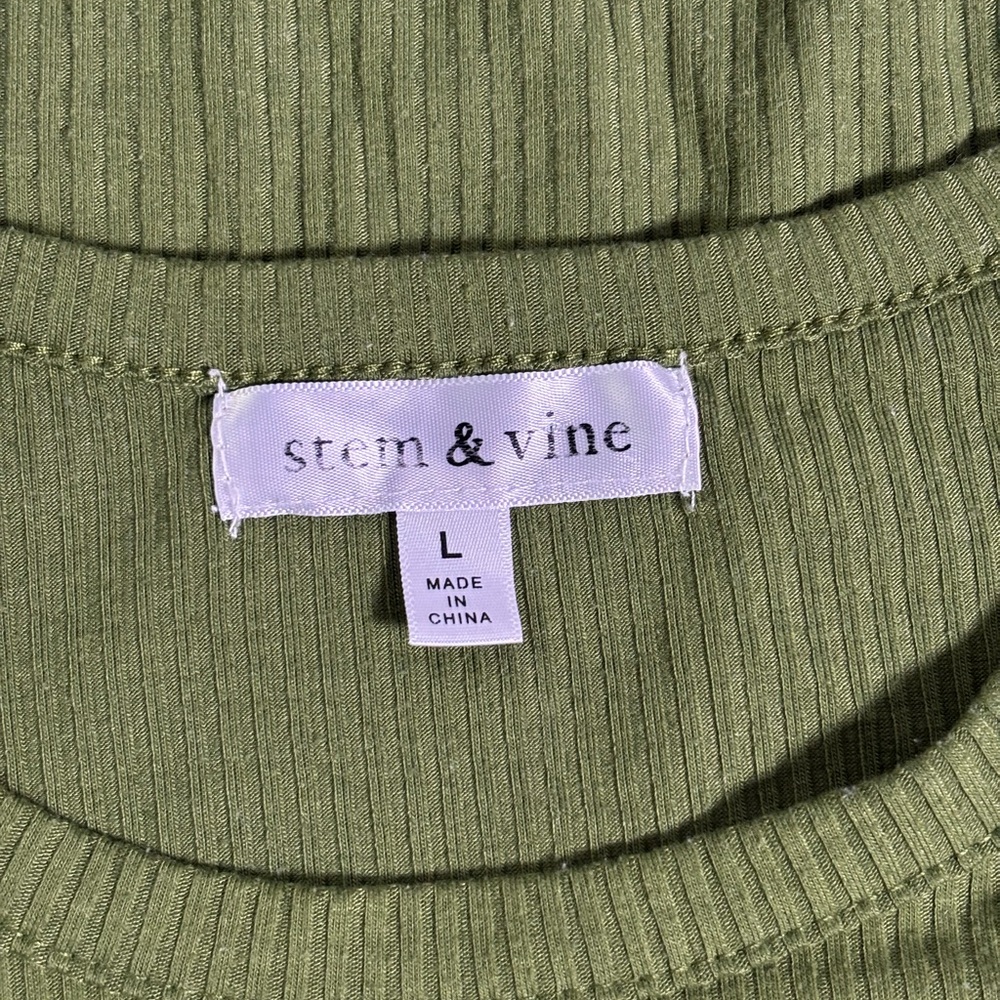 Olive Ruffle Sleeve Tee - Picture 4 of 4